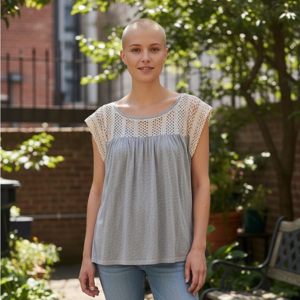 GAP Gray Crochet Yoke Sleeveless Top Size S